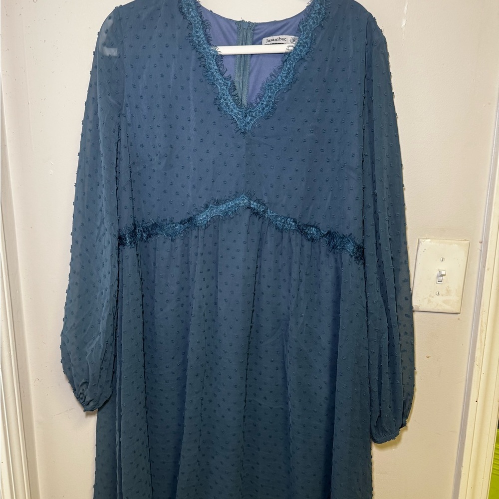 Elegant Blue Chiffon Dress - Picture 3 of 6